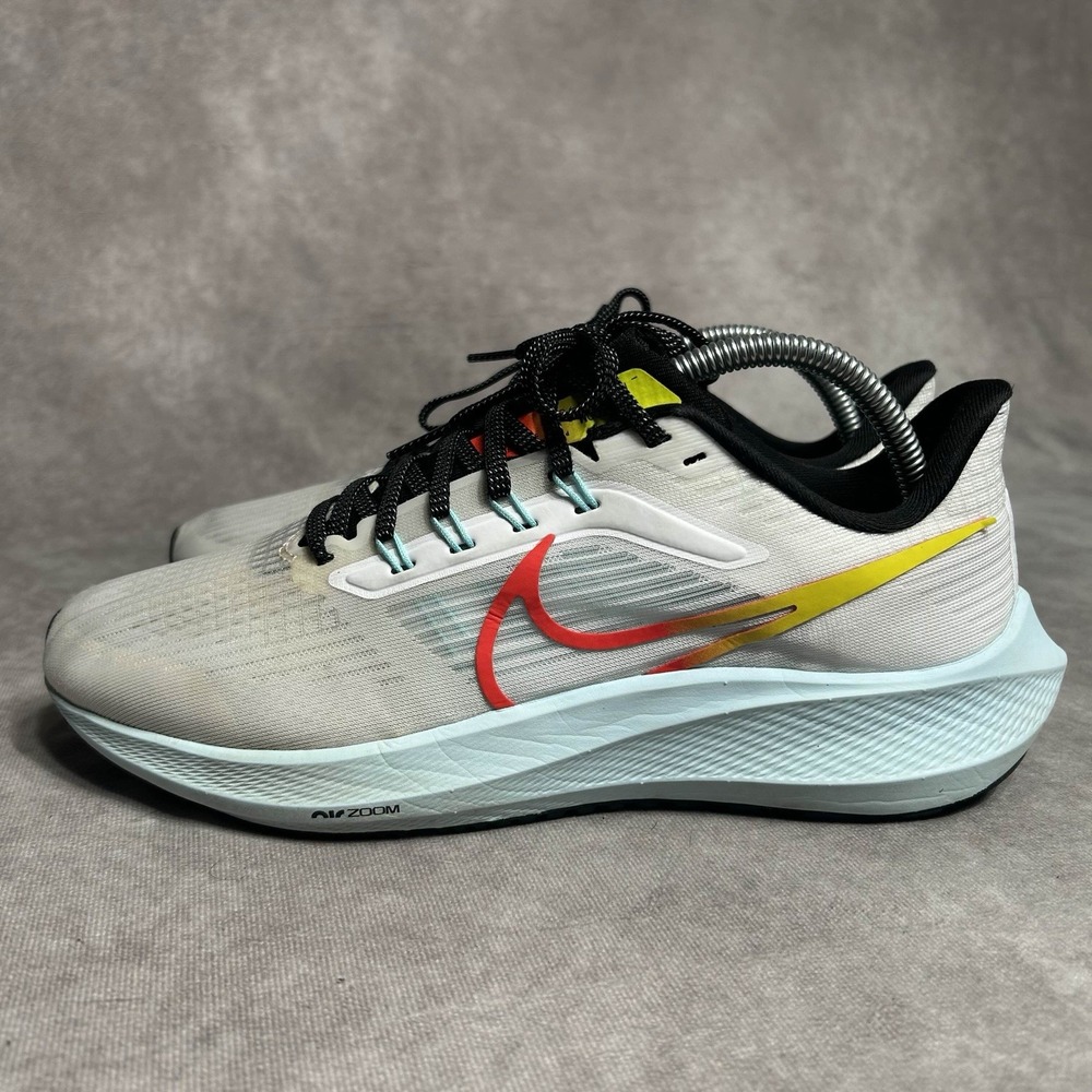 Nike Air Zoom Pegasus 39 Womens Size 9.5 White Blue Athletic Shoes Sneakers